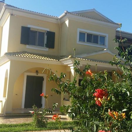 Villa Elena Marathiás Eksteriør bilde